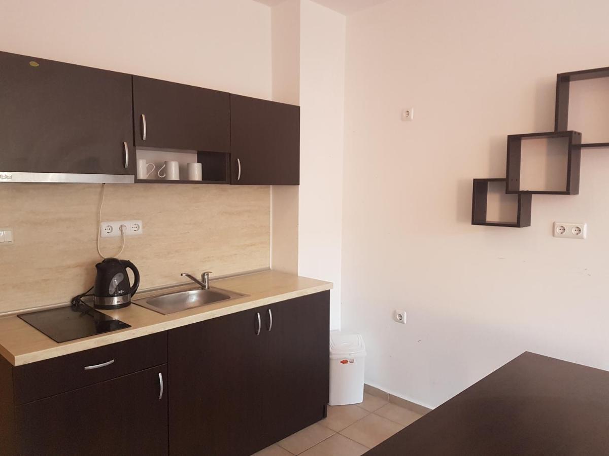 פומורי Salt Lake Aparthotel מראה חיצוני תמונה